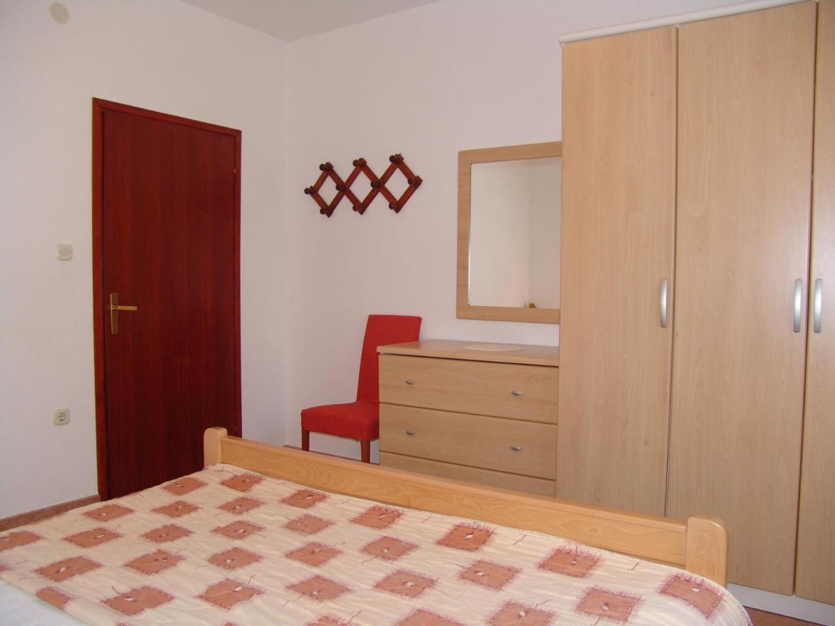 Apartments Bozica Krk Town Exterior photo