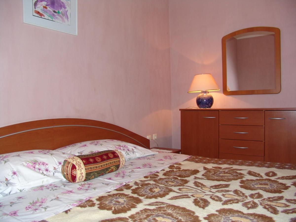 Apartments Bozica Krk Town Exterior photo
